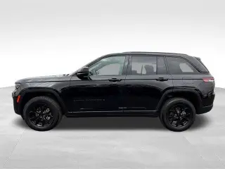 Jeep Grand Cherokee 2025 4x2 Laredo A 4dr SUV