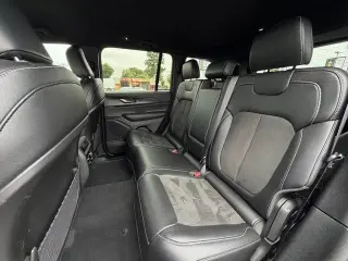 Jeep Grand Cherokee 2025 4x2 Laredo A 4dr SUV