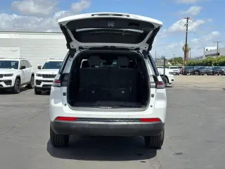 Jeep Grand Cherokee L 2023 4x4 Laredo X 4dr SUV