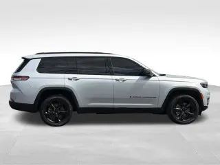 Jeep Grand Cherokee L 2023 4x4 Laredo X 4dr SUV