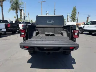Jeep Gladiator 2025 4x4 Big Bear 4dr Crew Cab 5.0 ft. SB