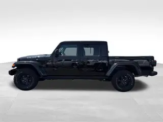 Jeep Gladiator 2025 4x4 Big Bear 4dr Crew Cab 5.0 ft. SB