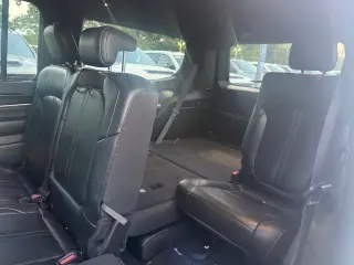 2022 Jeep Wagoneer