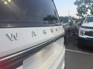 2022 Jeep Wagoneer