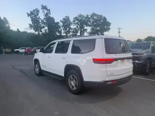 2022 Jeep Wagoneer