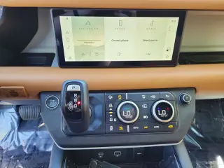 2024 Land Rover Defender 110