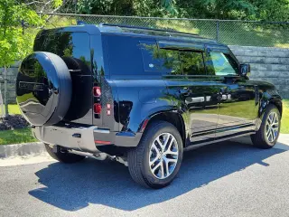 2024 Land Rover Defender 110