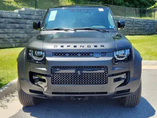 2026 Land Rover Defender 110 Octa Black