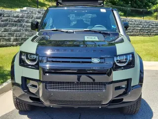 2026 Land Rover Defender 110 Trophy Edition - Keswick