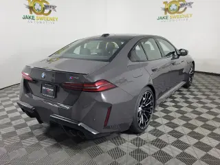 2027 BMW M5