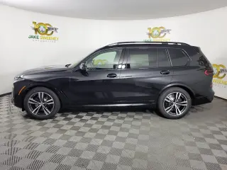 2027 BMW X7