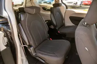 2022 Chrysler Voyager