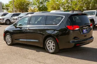 2022 Chrysler Voyager