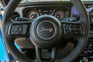 2025 Jeep Gladiator