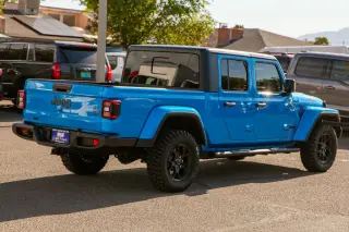 2025 Jeep Gladiator