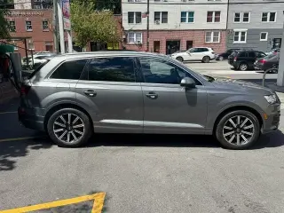 2018 Audi Q7 Premium Plus