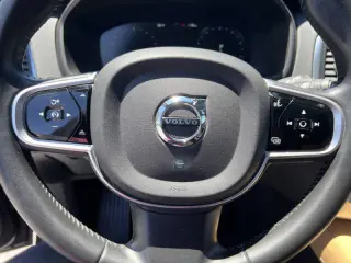2018 Volvo XC90 T6 Momentum