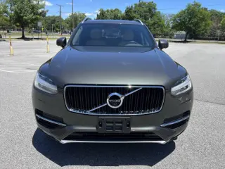 2018 Volvo XC90 T6 Momentum