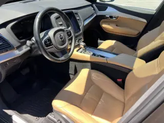 2018 Volvo XC90 T6 Momentum