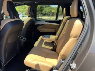 2018 Volvo XC90 T6 Momentum