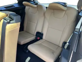 2018 Volvo XC90 T6 Momentum