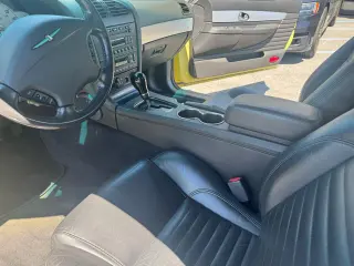 2002 Ford Thunderbird