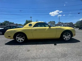 2002 Ford Thunderbird