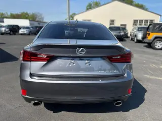 2015 Lexus IS