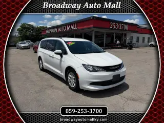 2020 Chrysler Voyager