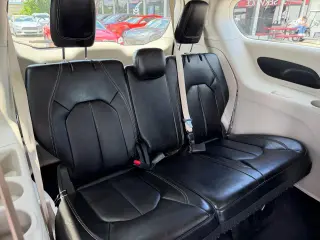 2020 Chrysler Voyager