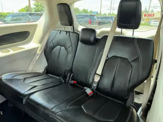 2020 Chrysler Voyager