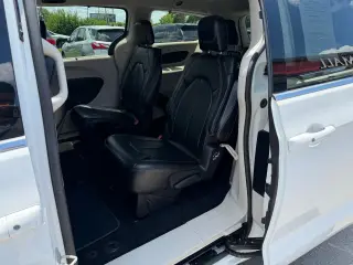 2020 Chrysler Voyager