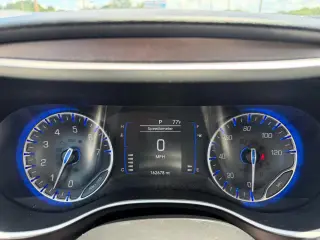 2020 Chrysler Voyager