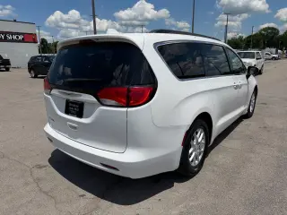 2020 Chrysler Voyager