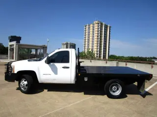 2011 CHEVROLET SILVERADO 3500 HD REGULAR CAB & CHASSIS