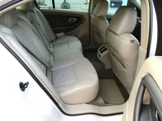 2011 FORD TAURUS