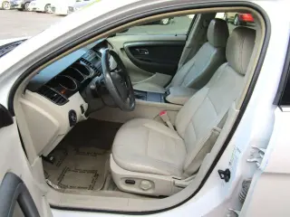 2011 FORD TAURUS