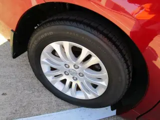2011 TOYOTA SIENNA