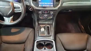 2018 Chrysler 300 Touring