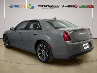 2018 Chrysler 300 Touring