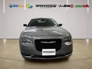 2018 Chrysler 300 Touring