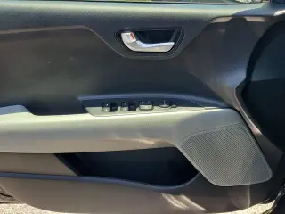 Kia Rio 2023 S 4dr Sedan