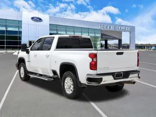 Chevrolet Silverado 2500HD 2023 4x4 LT 4dr Crew Cab SB