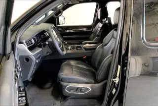 Jeep Wagoneer 2022 4x4 Series III Carbide 4dr SUV
