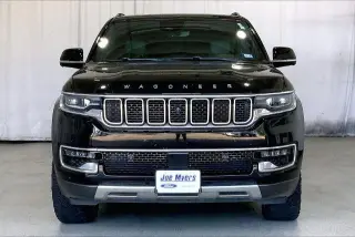 Jeep Wagoneer 2022 4x4 Series III Carbide 4dr SUV