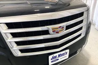Cadillac Escalade 2019 Premium Luxury 4dr SUV