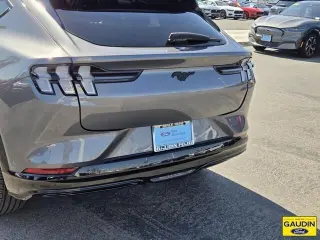 Ford Mustang Mach-E 2023 AWD Premium 4dr SUV