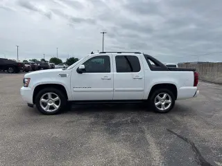 Chevrolet Avalanche 2007 LTZ 1500 4dr Crew Cab 4WD SB