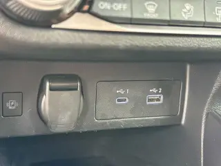 Nissan Versa 2023 SR 4dr Sedan