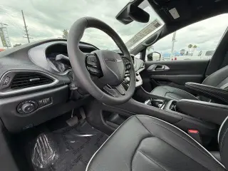 Chrysler Pacifica 2026 Limited 4dr Mini-Van